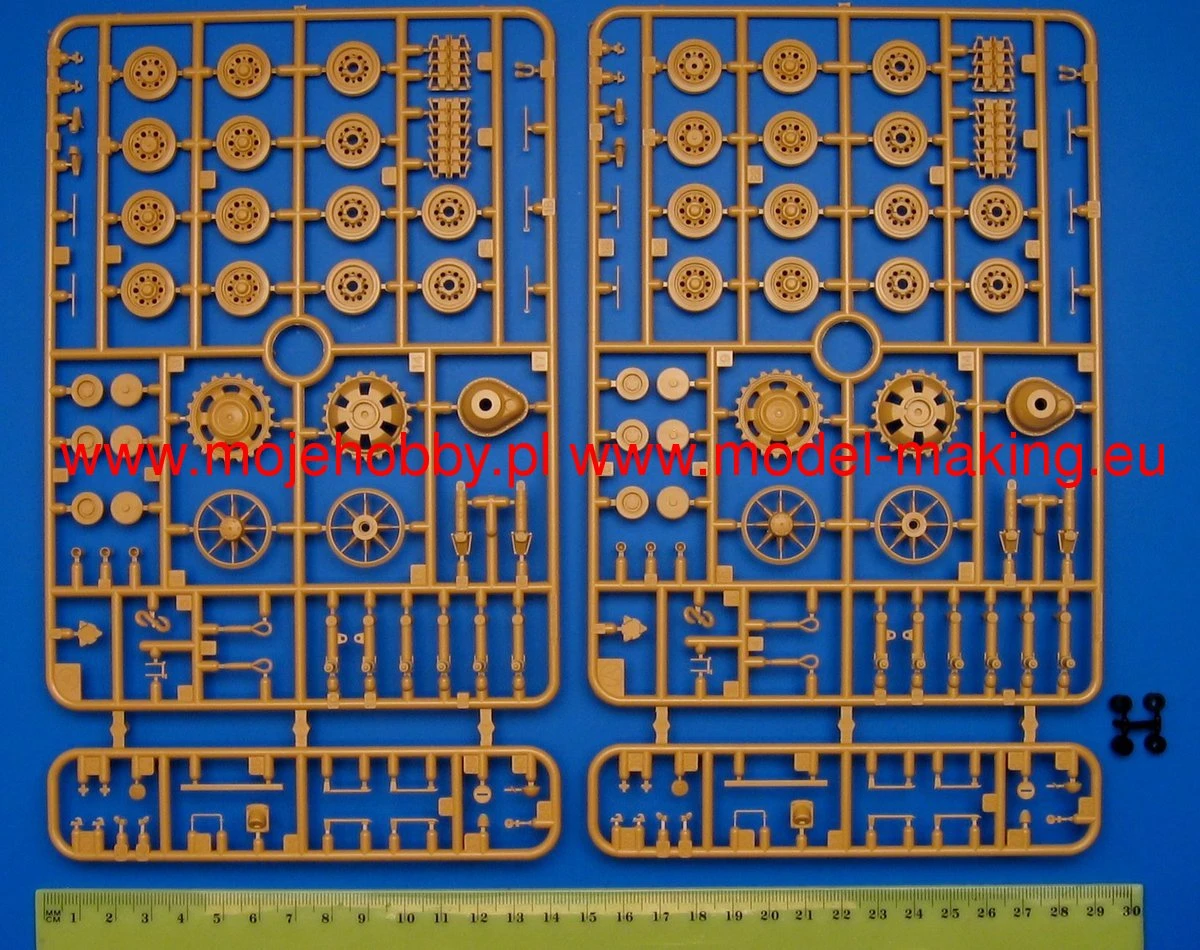 Tamiya 35290 German Panzerkampfwagen III Ausf.N (Sd.Kfz.141/2) 12 Tamiya 35290 German Panzerkampfwagen III Ausf.N (Sd.Kfz.141/2) - Image 10