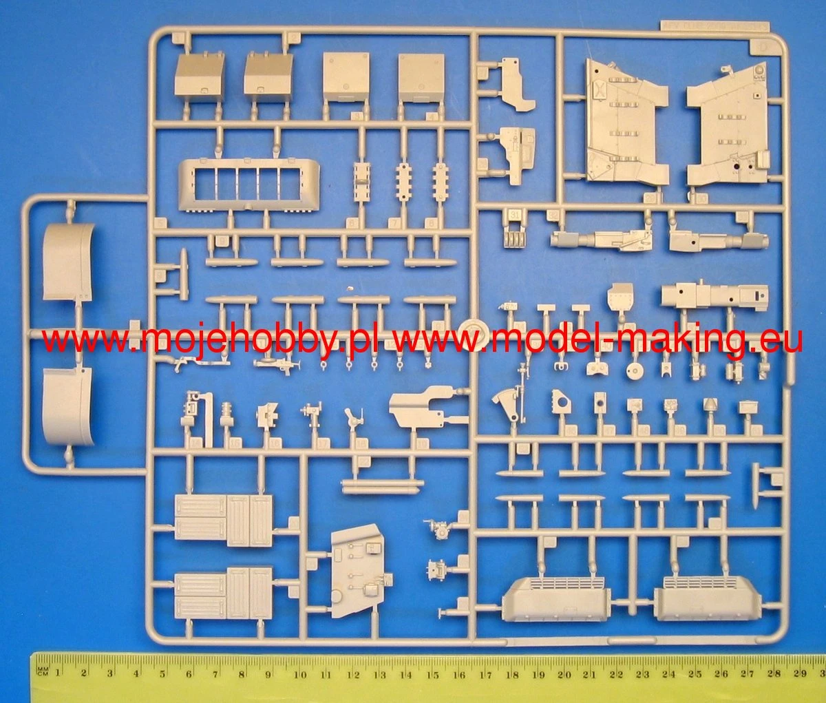 AFV Club 35S51 Soviet T-34/76 Model.1942 (Factory 112) Tank With Clear Turret And Upper Hull 11 AFV Club 35S51 Soviet T-34/76 Model.1942 (Factory 112) Tank With Clear Turret And Upper Hull - Image 9