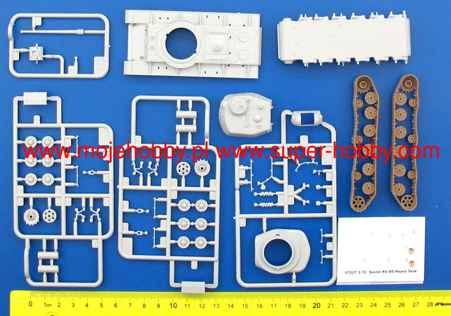 Trumpeter 07127 Soviet Heavy Tank KV-85 6 Trumpeter 07127 Soviet Heavy Tank KV-85 - Image 4