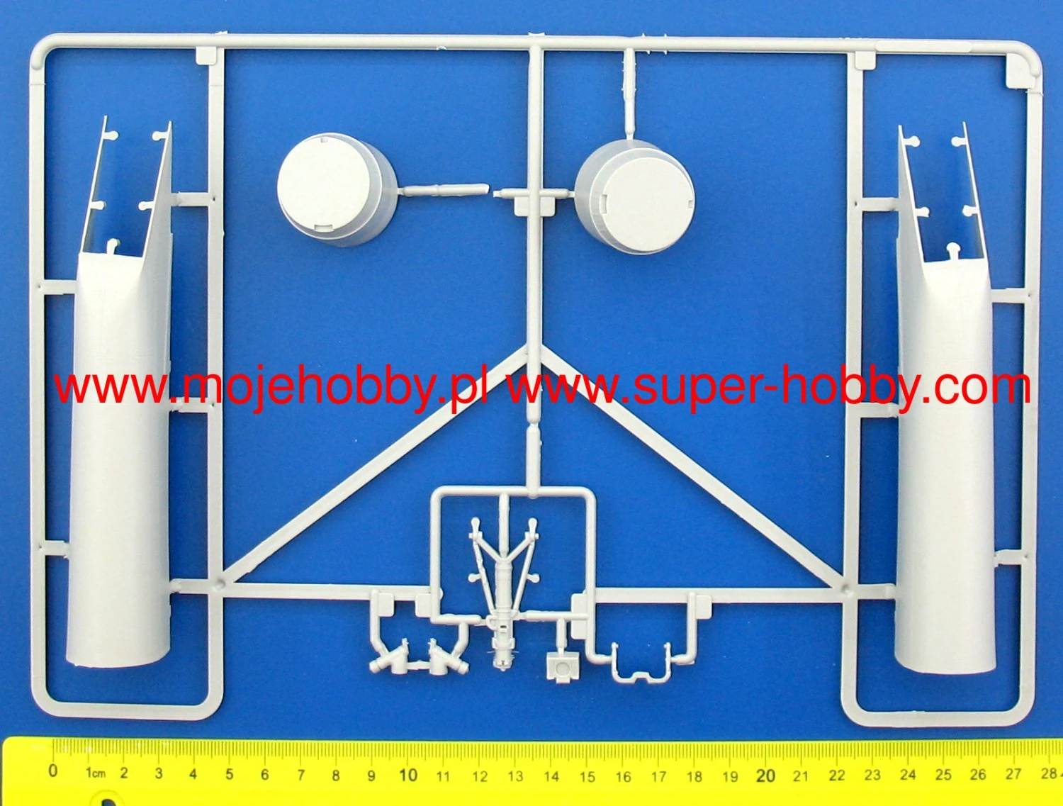 Trumpeter 03226 Mig-29UB Fulcrum 11 Trumpeter 03226 Mig-29UB Fulcrum - Image 9