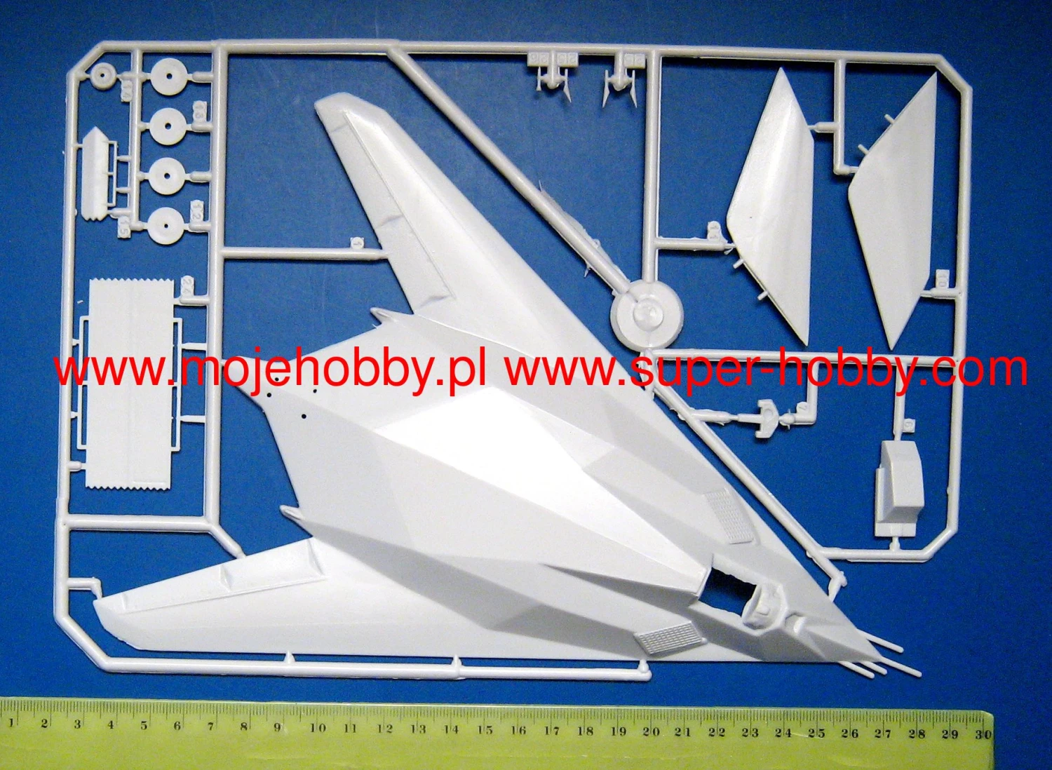 Aeroplast 90014 Lockheed F-117A Nighthawk (Operacja Pustynna Burza) 4 Aeroplast 90014 Lockheed F-117A Nighthawk (Operacja Pustynna Burza) - Image 3