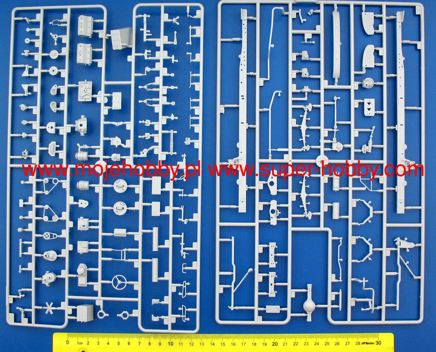 Trumpeter 01032 9P138 Grad-1 On ZIL-131 7 Trumpeter 01032 9P138 Grad-1 On ZIL-131 - Image 5