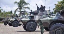 ACE 72430 V-150 Commando AC W/ 20mm Or 90 Mm Gun -Toy Model Store 25264 14 auto downl