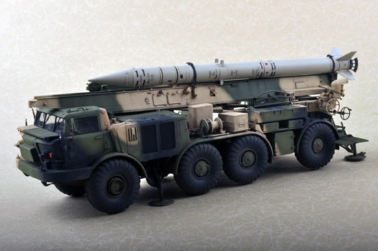 Trumpeter 01025 Russian 9P113 TEL W/9M21 Rocket Of 9K52 Luna-M Short-range Artillery 6 Trumpeter 01025 Russian 9P113 TEL W/9M21 Rocket Of 9K52 Luna-M Short-range Artillery - Image 4