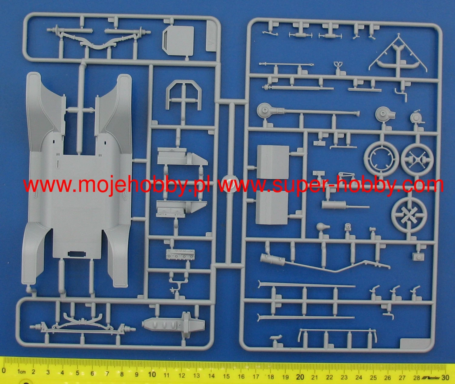 ICM 24016 Model T 1912 Commercial Roadster 4 ICM 24016 Model T 1912 Commercial Roadster - Image 2