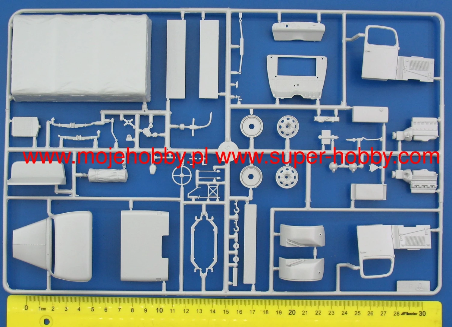 Italeri 6558 Mercedes Benz L3000 S 4 Italeri 6558 Mercedes Benz L3000 S - Image 2