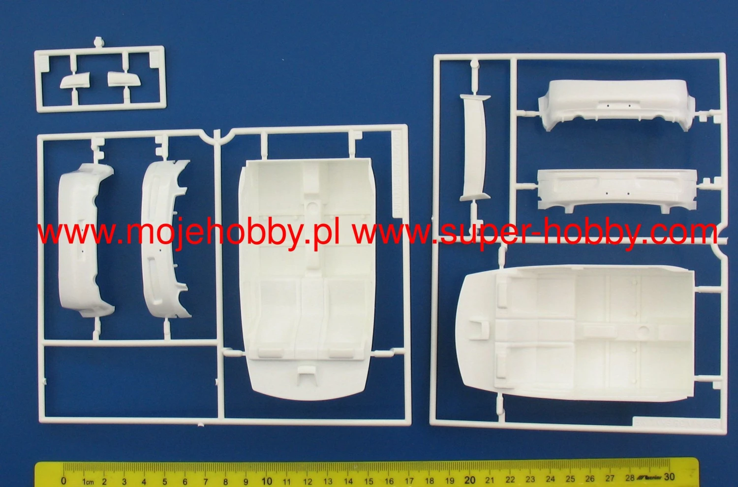 Fujimi 039336 Nissan V35 Skyline Coupe 5 Fujimi 039336 Nissan V35 Skyline Coupe - Image 3