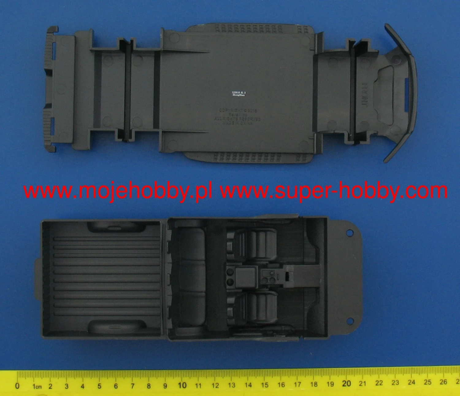 Revell 07048 Ford F-150 Raptor 12 Revell 07048 Ford F-150 Raptor - Image 10