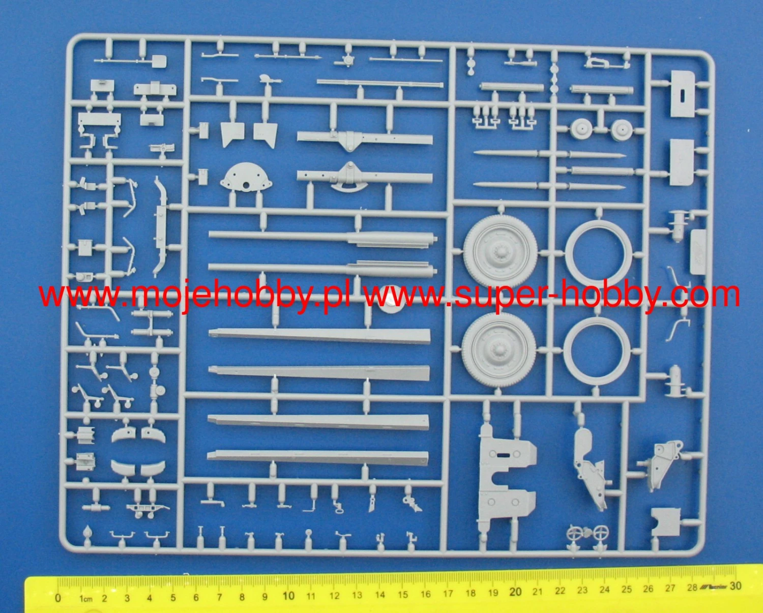 ICM DS3505 Battle Of Kursk (July 1943) (T-34-76 (early 1943), Pak 36(r ) With Crew (4 Figures)) 5 ICM DS3505 Battle Of Kursk (July 1943) (T-34-76 (early 1943), Pak 36(r ) With Crew (4 Figures)) - Image 3