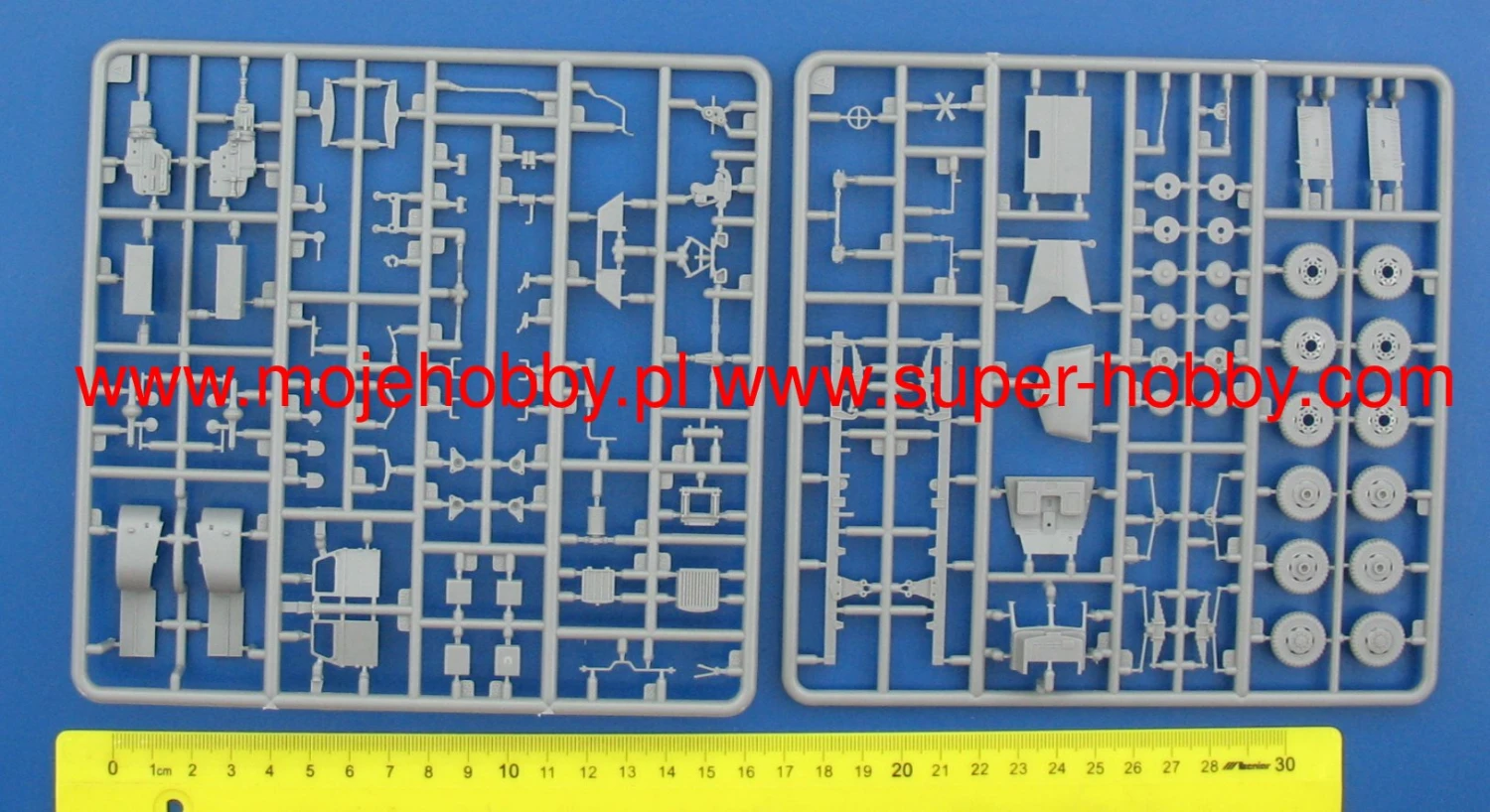 IBG 72083 Diamond T 968 Cargo Truck With M2 Machine Gun (Bonus PE Parts Included!) 4 IBG 72083 Diamond T 968 Cargo Truck With M2 Machine Gun (Bonus PE Parts Included!) - Image 2