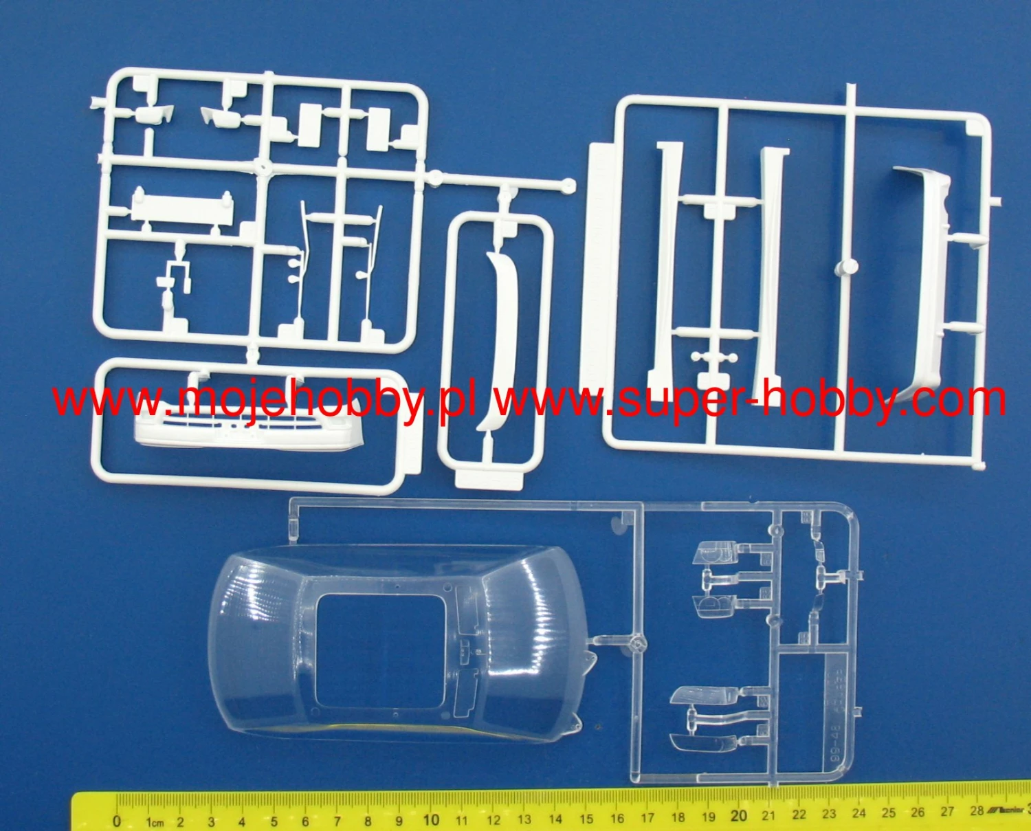 Aoshima 05859 Toyota JZX100 Chaser Tourer V '98 9 Aoshima 05859 Toyota JZX100 Chaser Tourer V '98 - Image 7