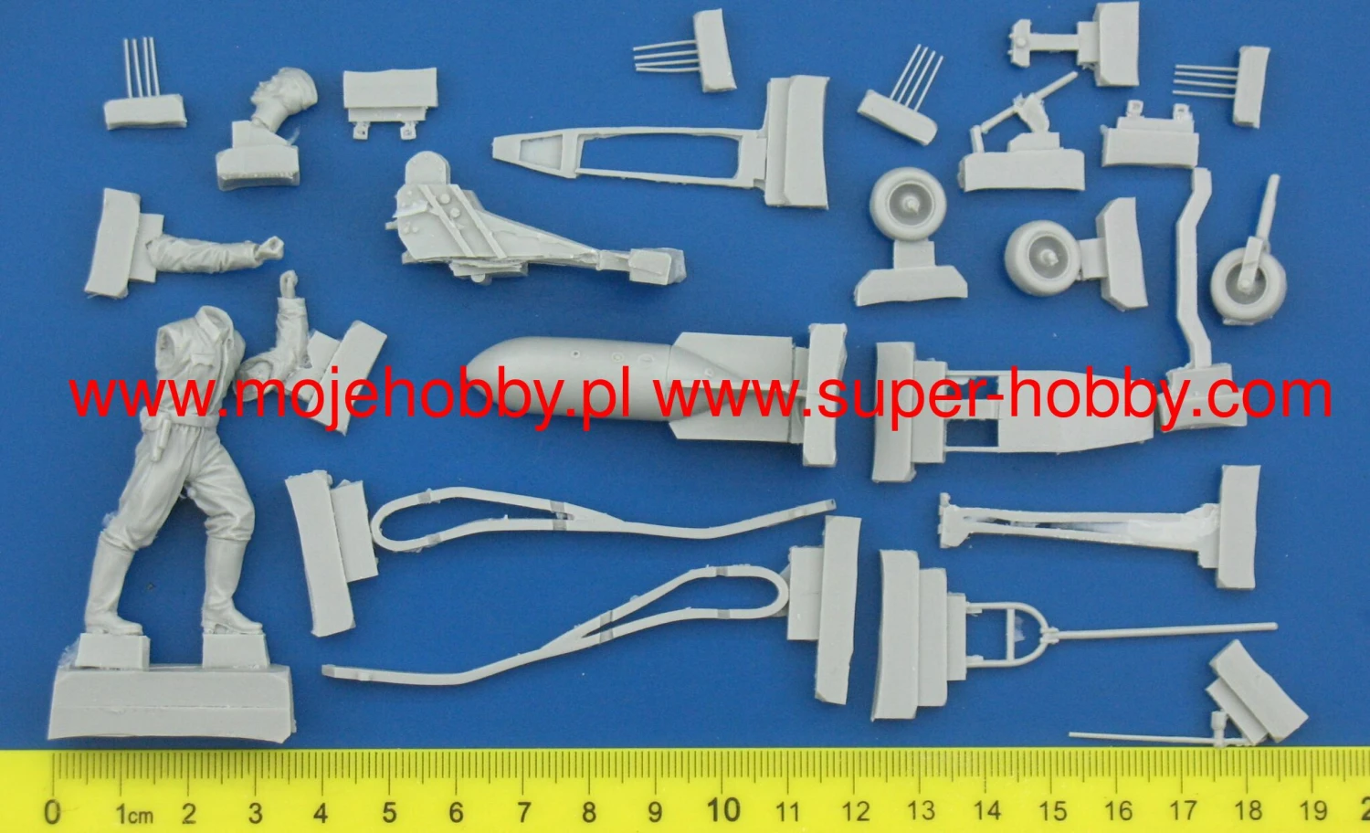 Black Dog F32086 WWII Luftwaffe Bombenpersonal + Bomb Loader + SC250 Bomb N°1 7 Black Dog F32086 WWII Luftwaffe Bombenpersonal + Bomb Loader + SC250 Bomb N°1 - Image 5