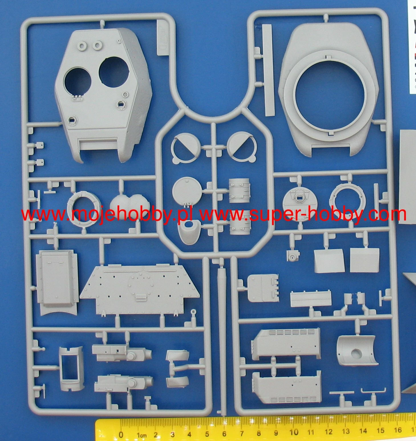 Revell 03319 T-34/85 10 Revell 03319 T-34/85 - Image 8