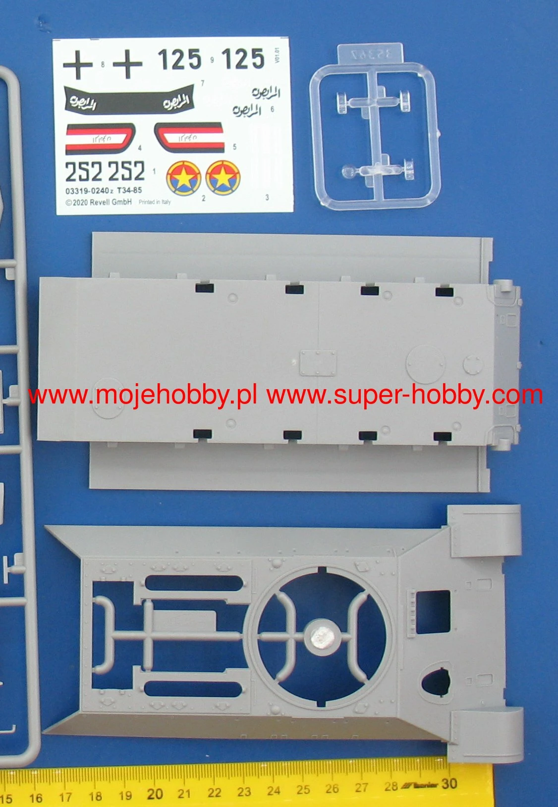 Revell 03319 T-34/85 11 Revell 03319 T-34/85 - Image 9