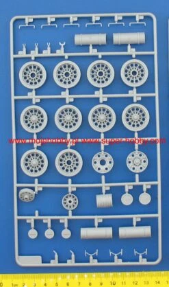 Revell 03319 T-34/85 21 Revell 03319 T-34/85 -Toy Model Store 38630 1 rev03319 3