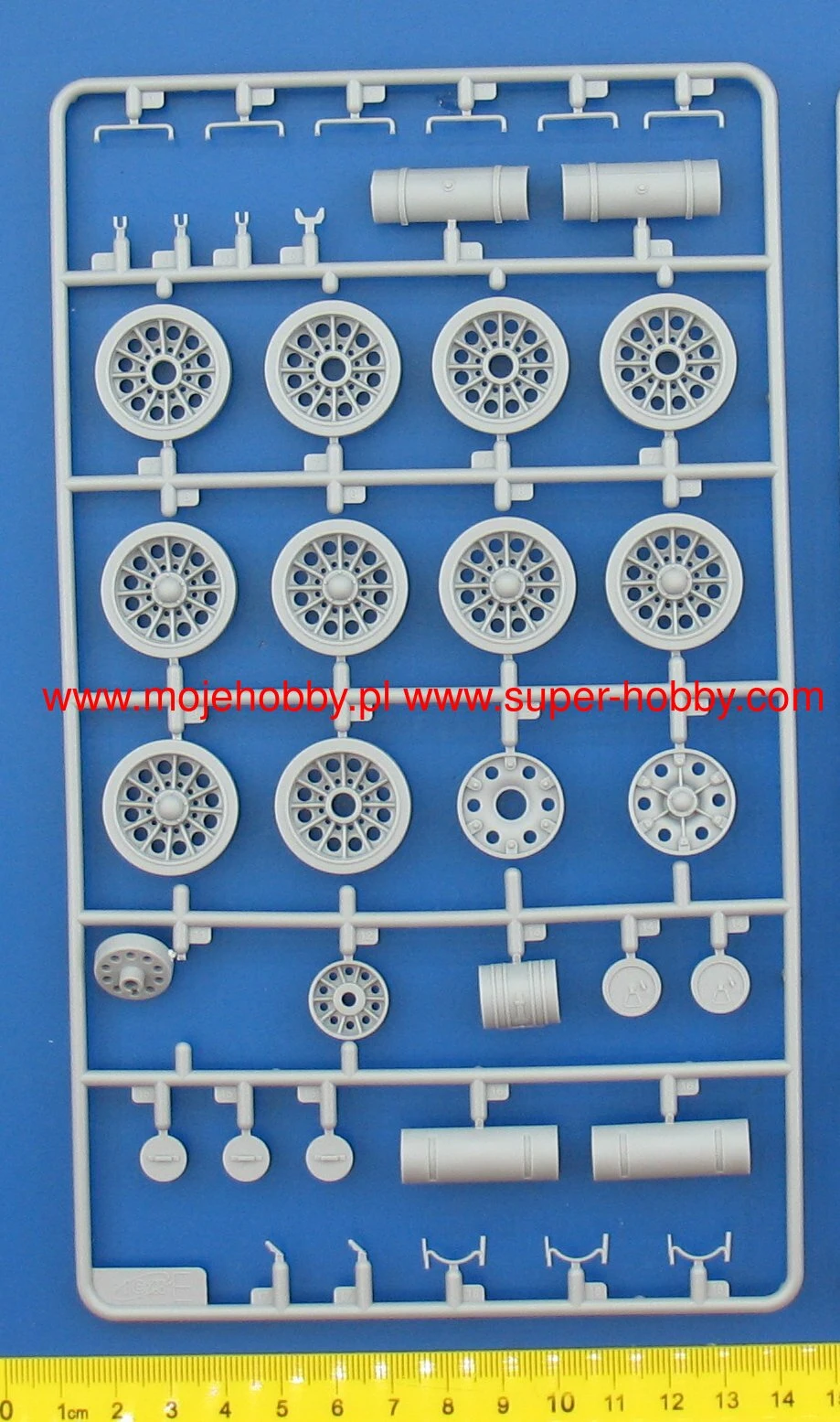 Revell 03319 T-34/85 12 Revell 03319 T-34/85 - Image 10