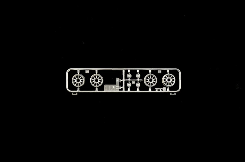 Italeri 3623 Volvo 760 GLE 12 Italeri 3623 Volvo 760 GLE - Image 10