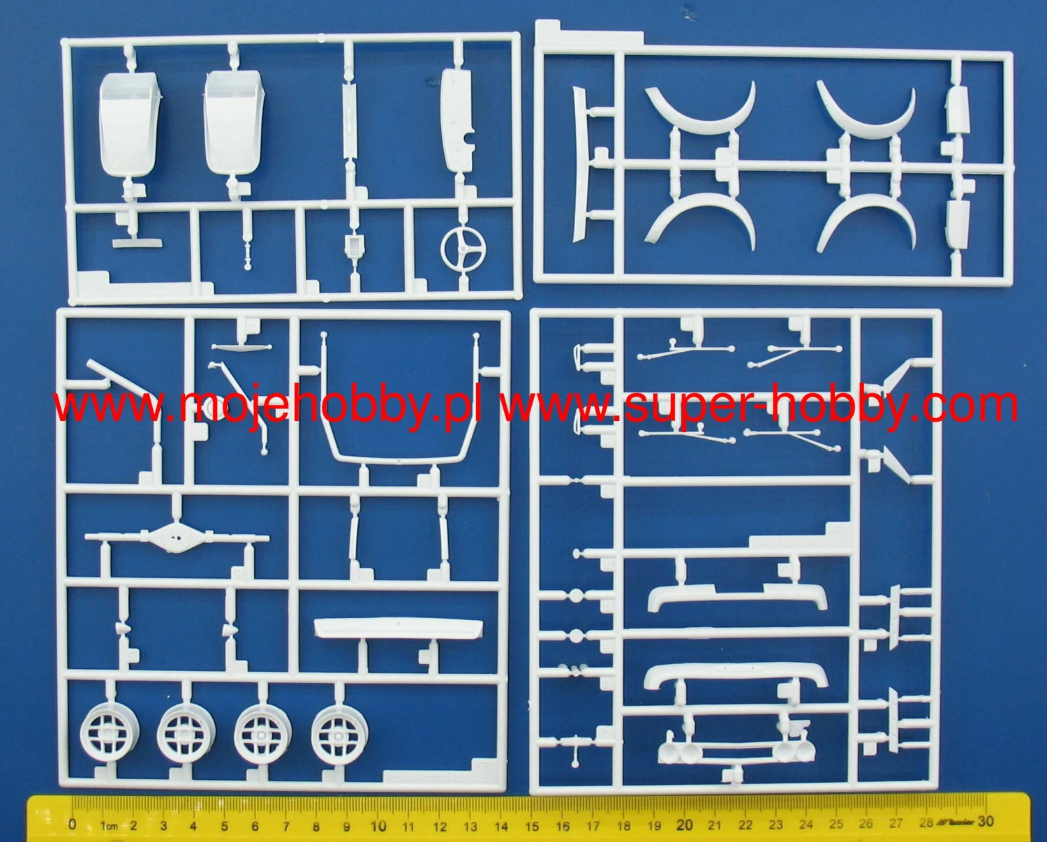 Hasegawa 20471 Toyota Celica 1600GT "Macau GP" 6 Hasegawa 20471 Toyota Celica 1600GT "Macau GP" - Image 4