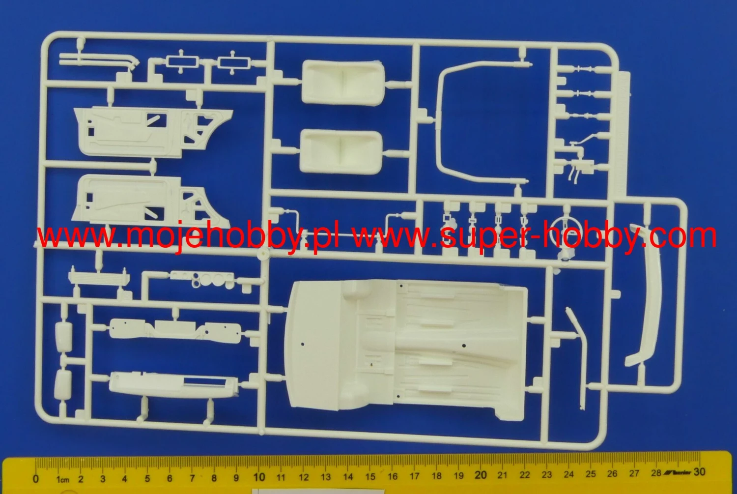 Fujimi 039305 Nissan Skyline GT-R KPCG1 6 Fujimi 039305 Nissan Skyline GT-R KPCG1 - Image 4