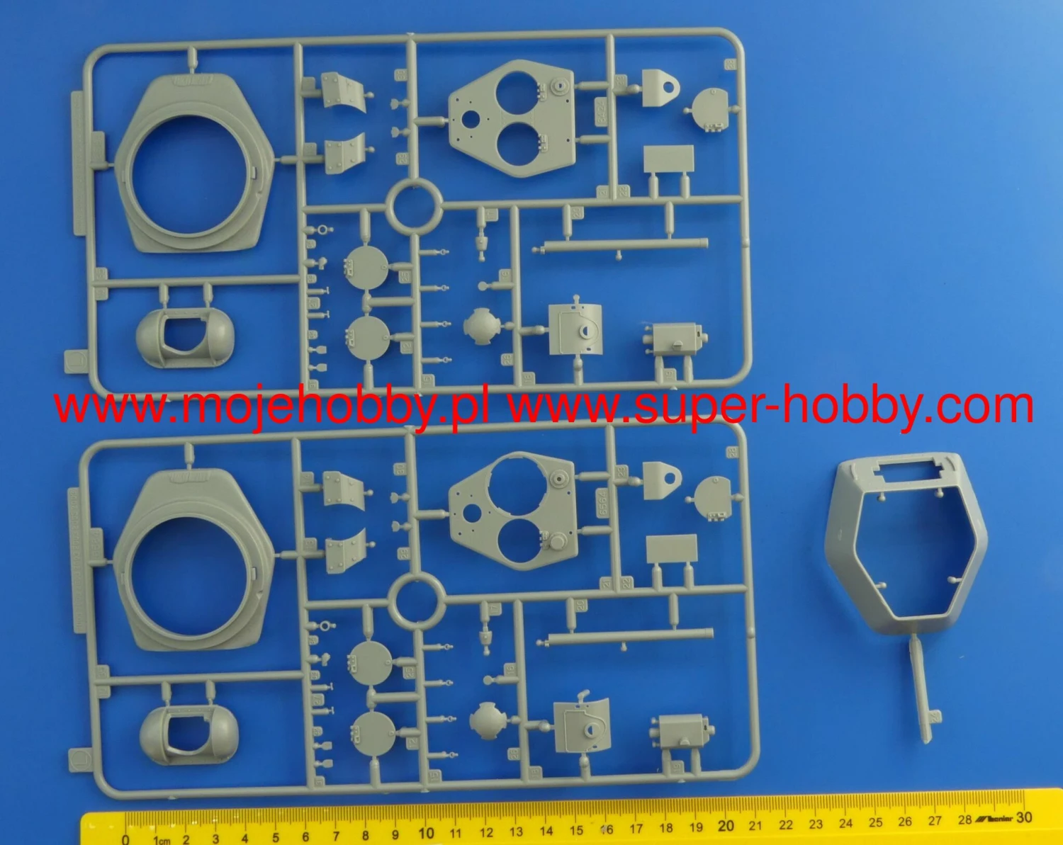 Dragon 6757 T-34/76 Mod.1943 W/Commander Cupola No.183 Factory 8 Dragon 6757 T-34/76 Mod.1943 W/Commander Cupola No.183 Factory - Image 6