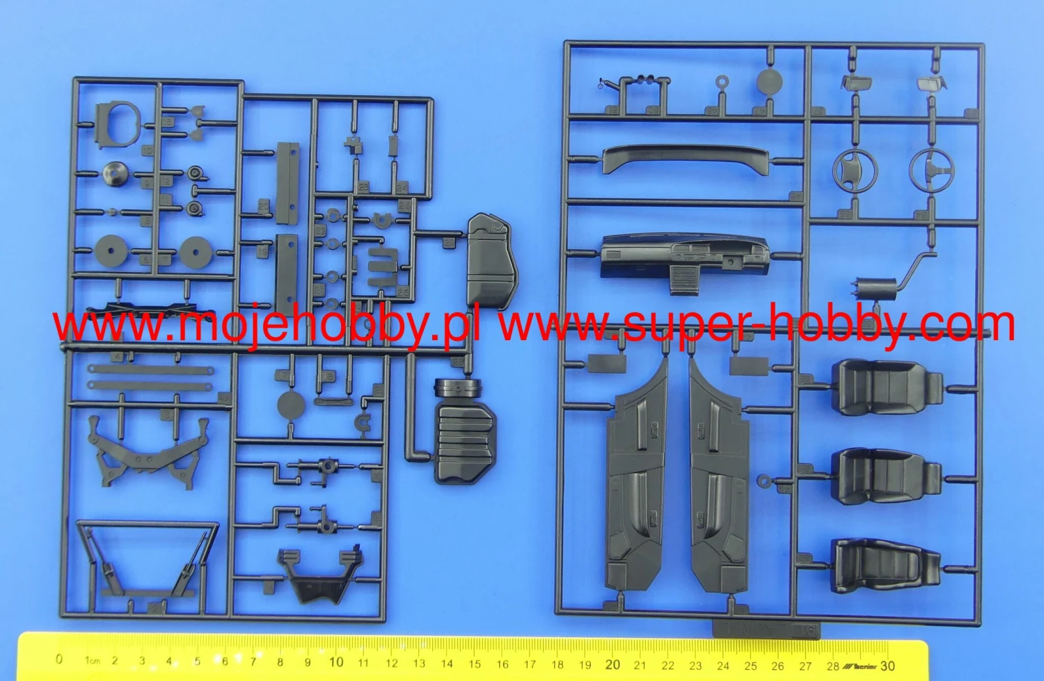 Aoshima 06128 MC#28 Nissan HC33 Laurel Medalist Club L '91 8 Aoshima 06128 MC#28 Nissan HC33 Laurel Medalist Club L '91 - Image 6