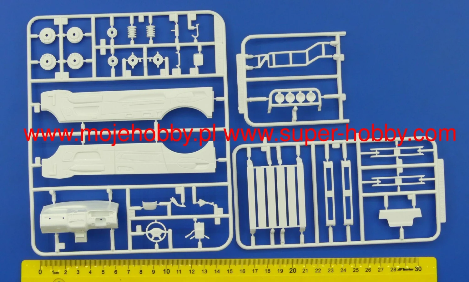 Aoshima 06140 MC#96 Mitsubishi PE8W Delica Space Gear '96 11 Aoshima 06140 MC#96 Mitsubishi PE8W Delica Space Gear '96 - Image 9