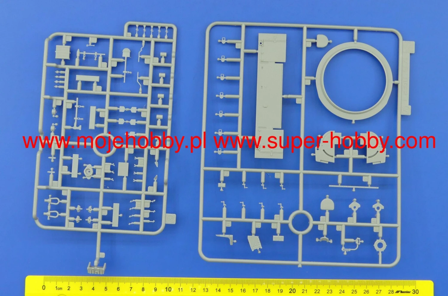 Dragon 6730 Tiger I Early Production(Michael Wittmann), Eastern Front 1944 - Smart Kit 6 Dragon 6730 Tiger I Early Production(Michael Wittmann), Eastern Front 1944 - Smart Kit - Image 4