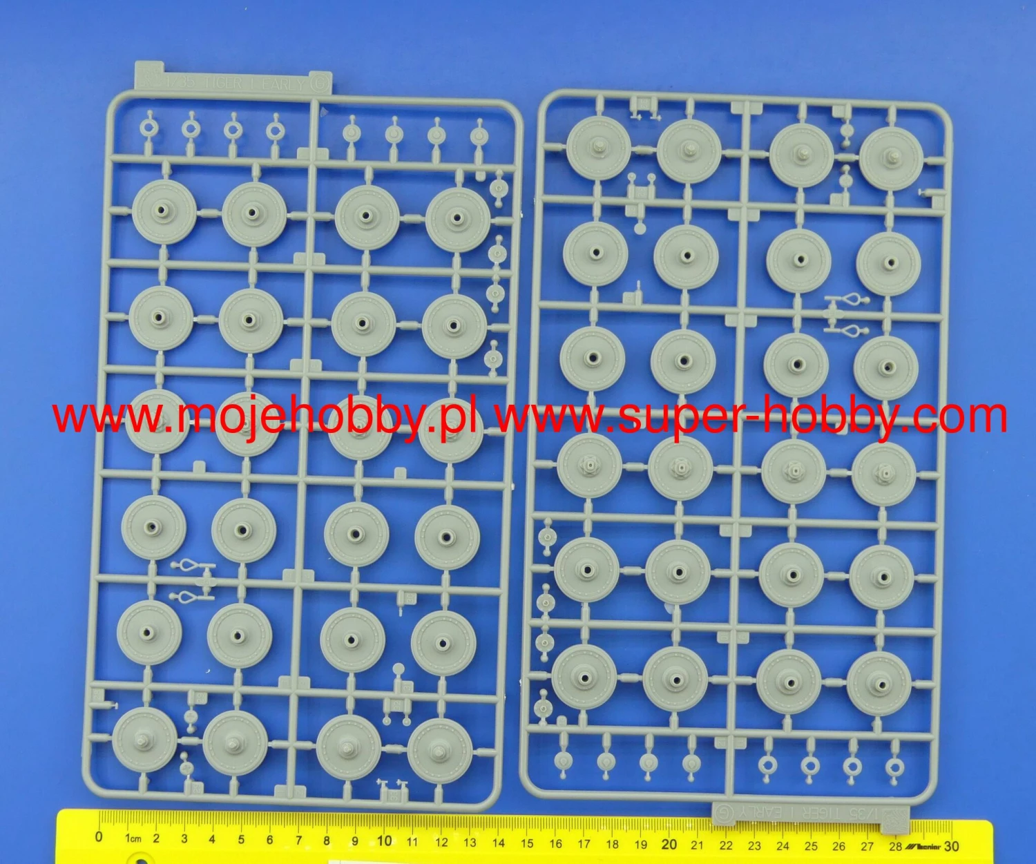 Dragon 6730 Tiger I Early Production(Michael Wittmann), Eastern Front 1944 - Smart Kit 8 Dragon 6730 Tiger I Early Production(Michael Wittmann), Eastern Front 1944 - Smart Kit - Image 6